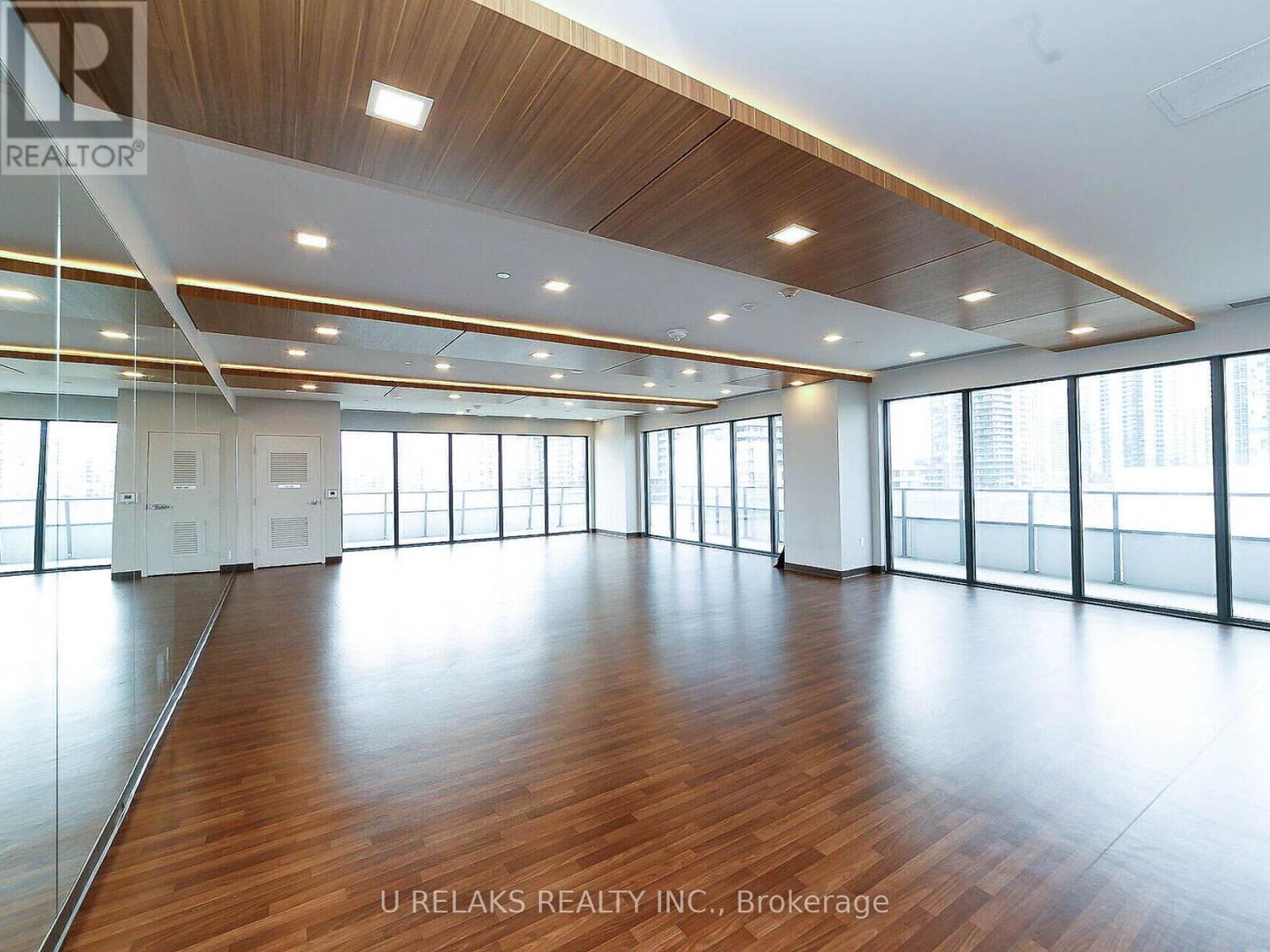 Photo 43 of 4701 20 Shore Breeze Drive, Toronto ON