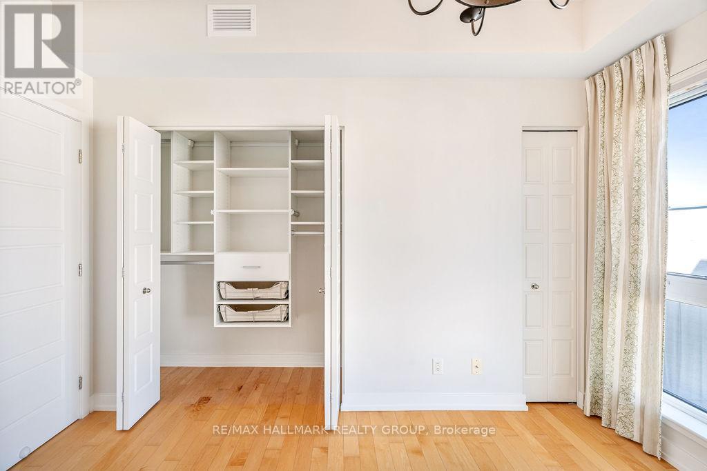 Photo 21 of 210 330 Titan Private, Ottawa ON