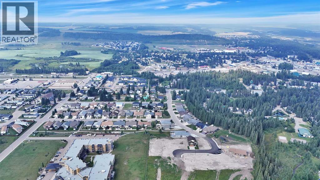 Photo 5 of 730 5 Street Sw, Sundre AB