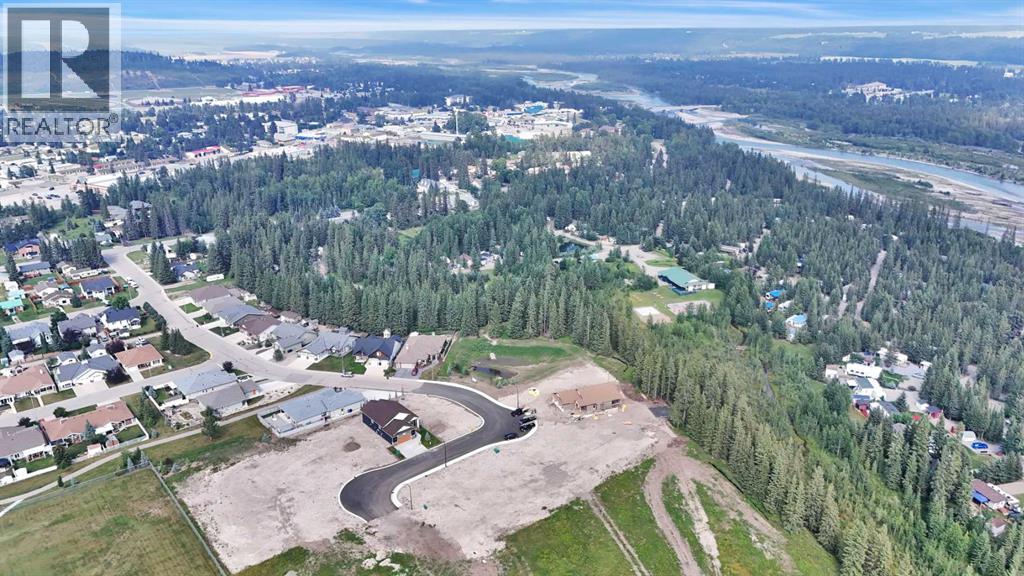 Photo 6 of 725 5 Street Sw, Sundre AB