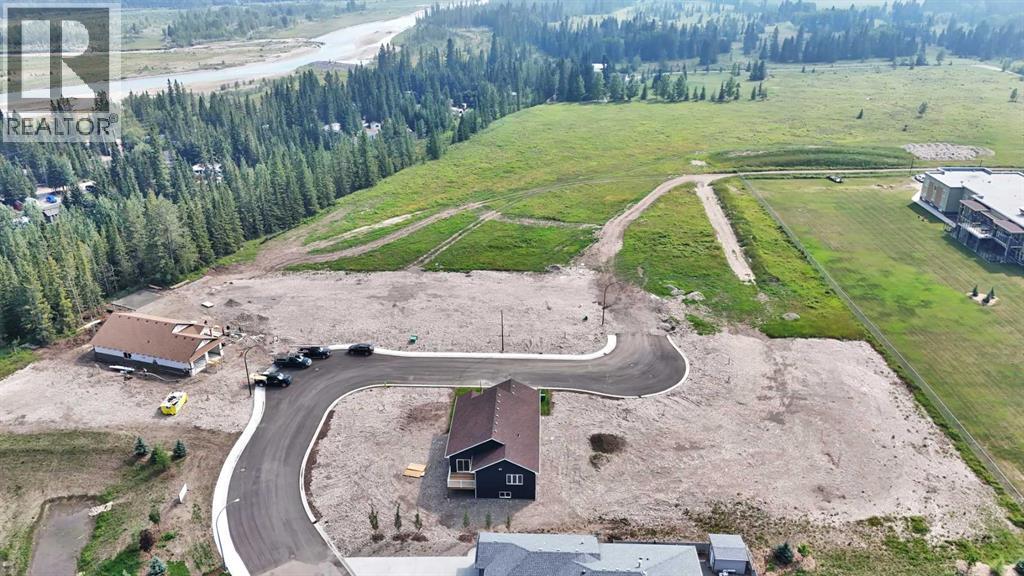 Photo 7 of 725 5 Street Sw, Sundre AB