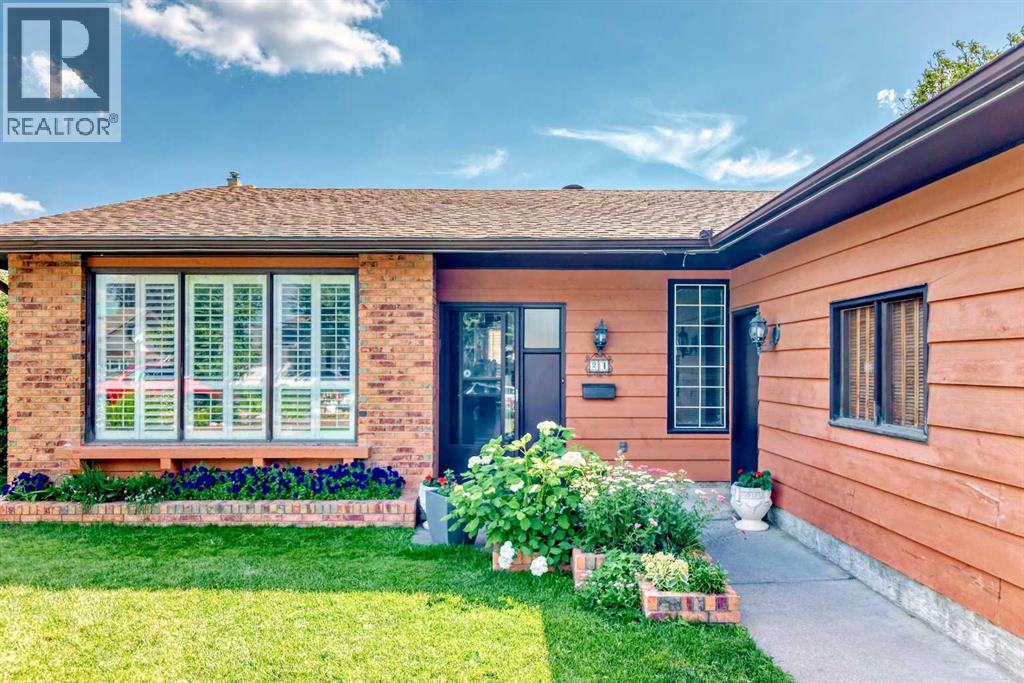 Single Family House Bungalow for Sale in  Templehill Bay NE Temple Calgary 