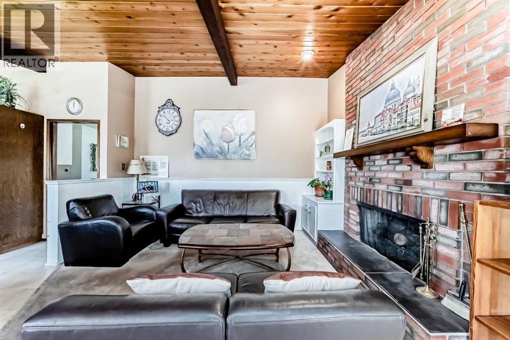 Single Family House Bungalow for Sale in  Templehill Bay NE Temple Calgary 