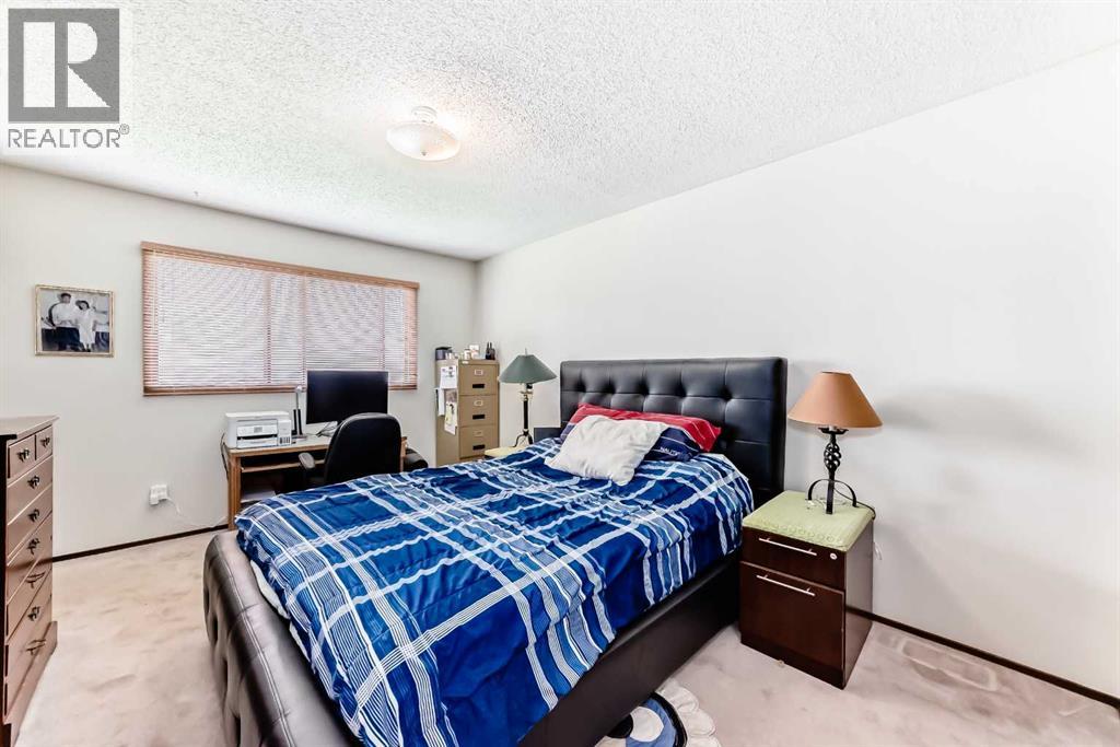 Single Family House Bungalow for Sale in  Templehill Bay NE Temple Calgary 