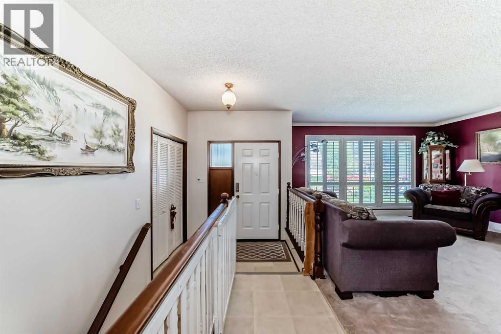 Single Family House Bungalow for Sale in  Templehill Bay NE Temple Calgary 