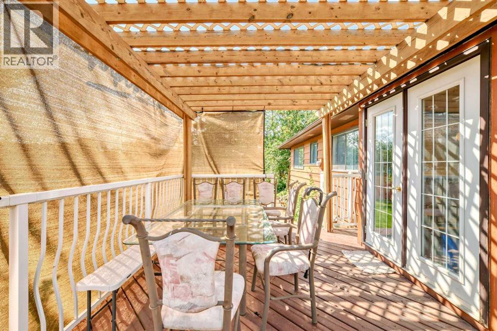 Single Family House Bungalow for Sale in  Templehill Bay NE Temple Calgary 