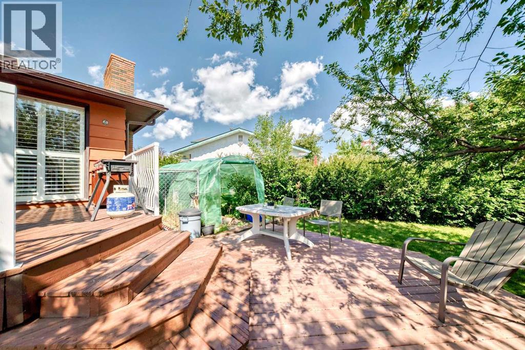 Single Family House Bungalow for Sale in  Templehill Bay NE Temple Calgary 