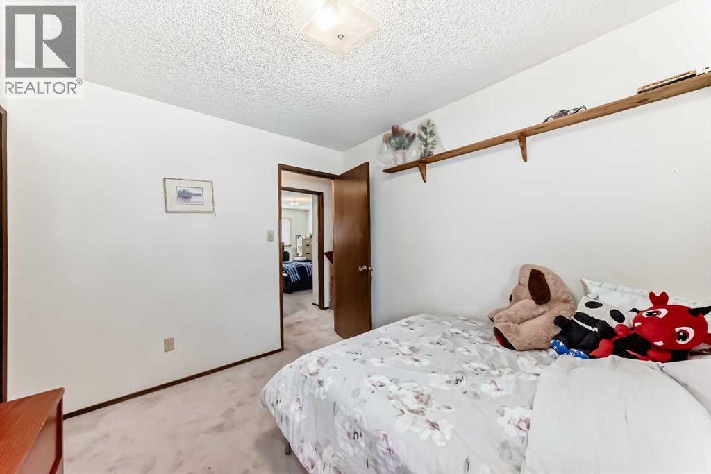 Single Family House Bungalow for Sale in  Templehill Bay NE Temple Calgary 