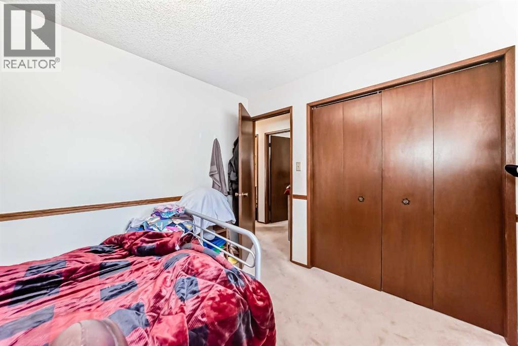 Single Family House Bungalow for Sale in  Templehill Bay NE Temple Calgary 