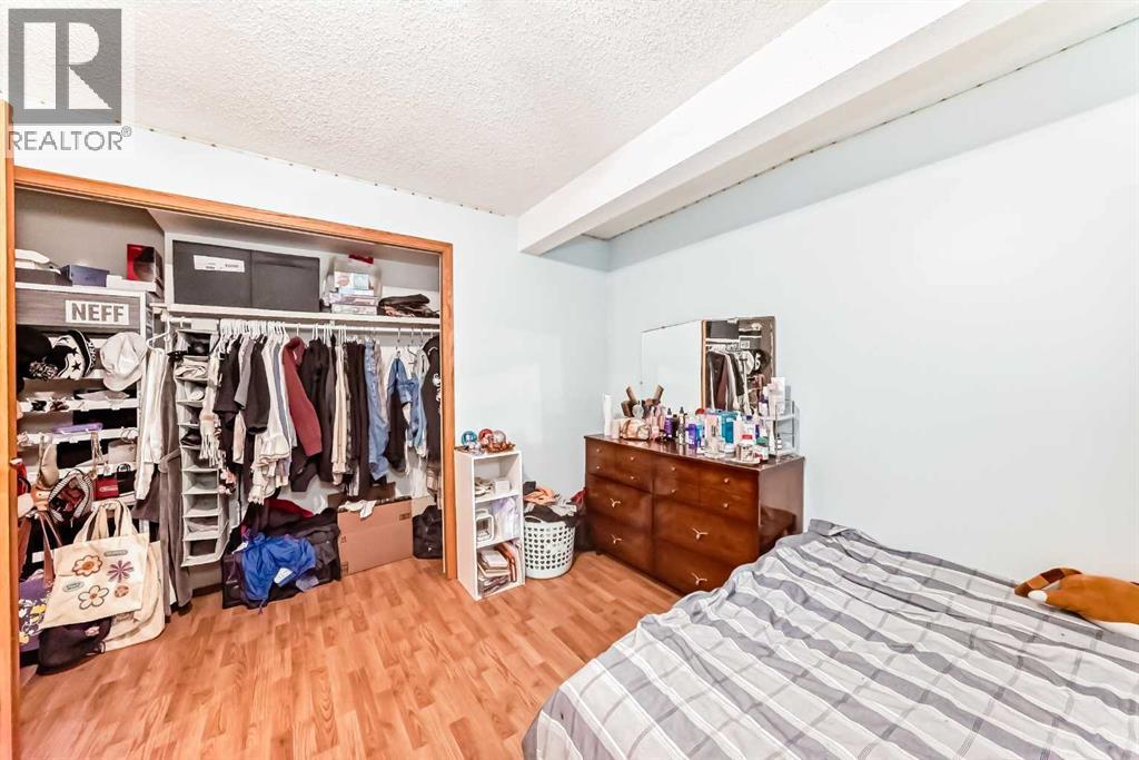 Single Family House Bungalow for Sale in  Templehill Bay NE Temple Calgary 
