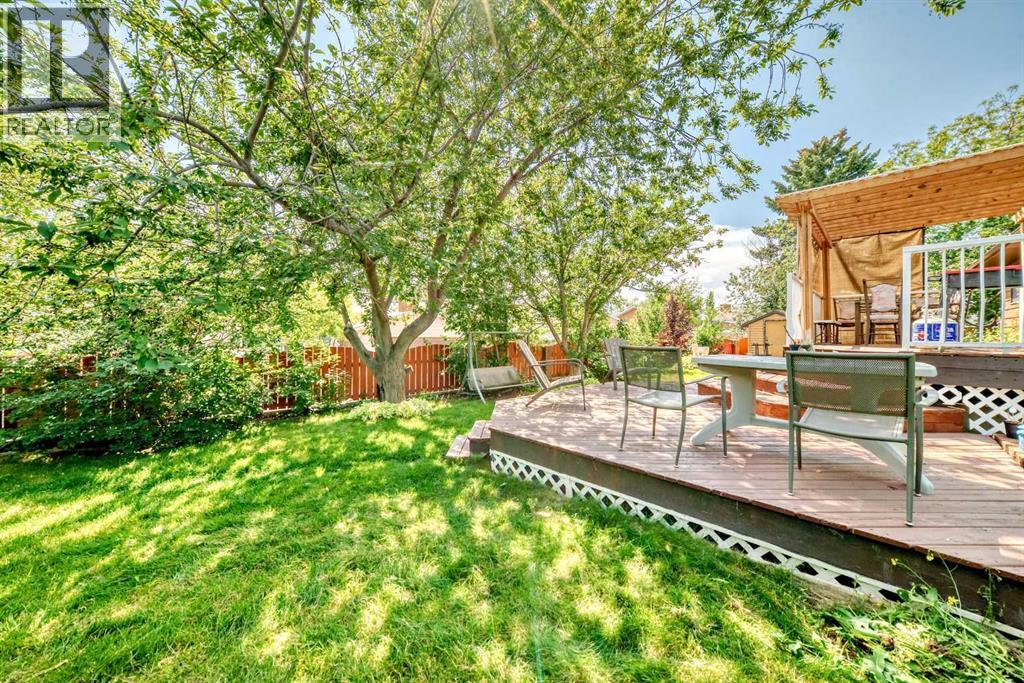 Single Family House Bungalow for Sale in  Templehill Bay NE Temple Calgary 