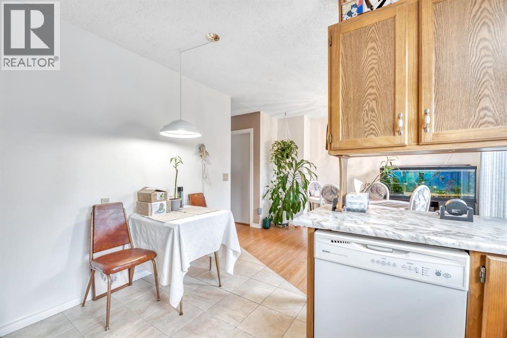 Single Family House for Sale in  Falsby Place NE Falconridge Calgary 