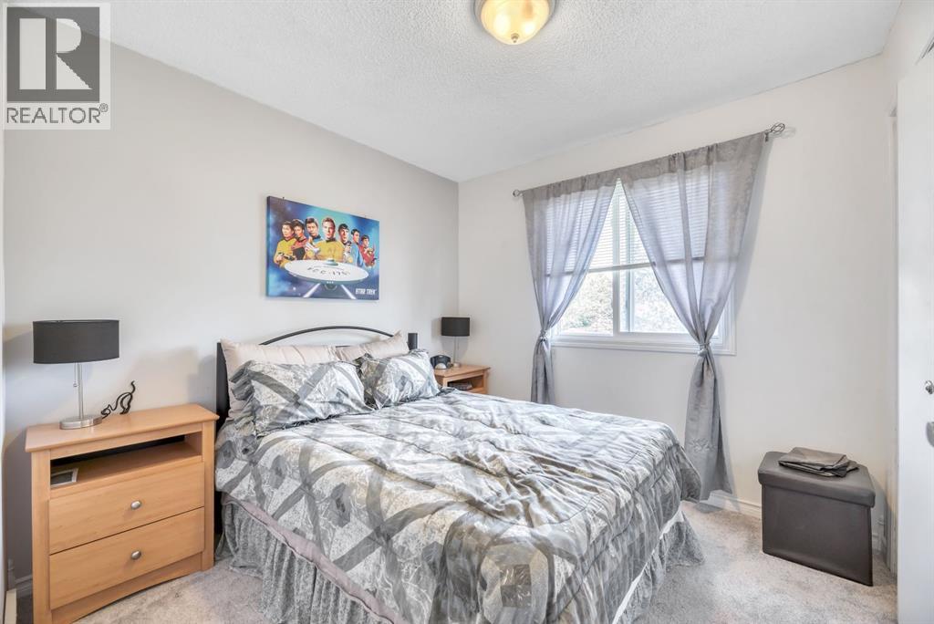 Single Family House for Sale in  Falsby Place NE Falconridge Calgary 