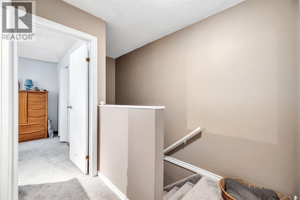 Single Family House for Sale in  Falsby Place NE Falconridge Calgary 