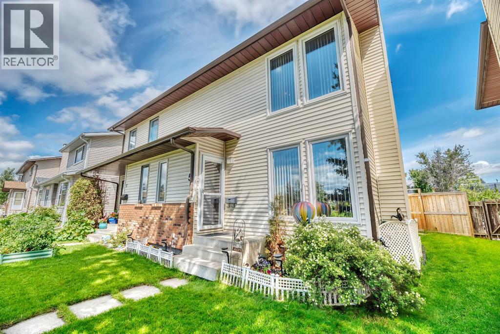 Single Family House for Sale in  Falsby Place NE Falconridge Calgary 