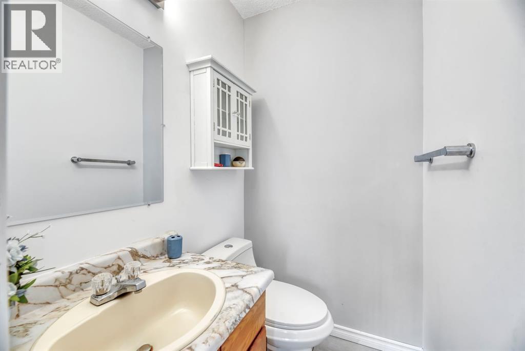 Single Family House for Sale in  Falsby Place NE Falconridge Calgary 