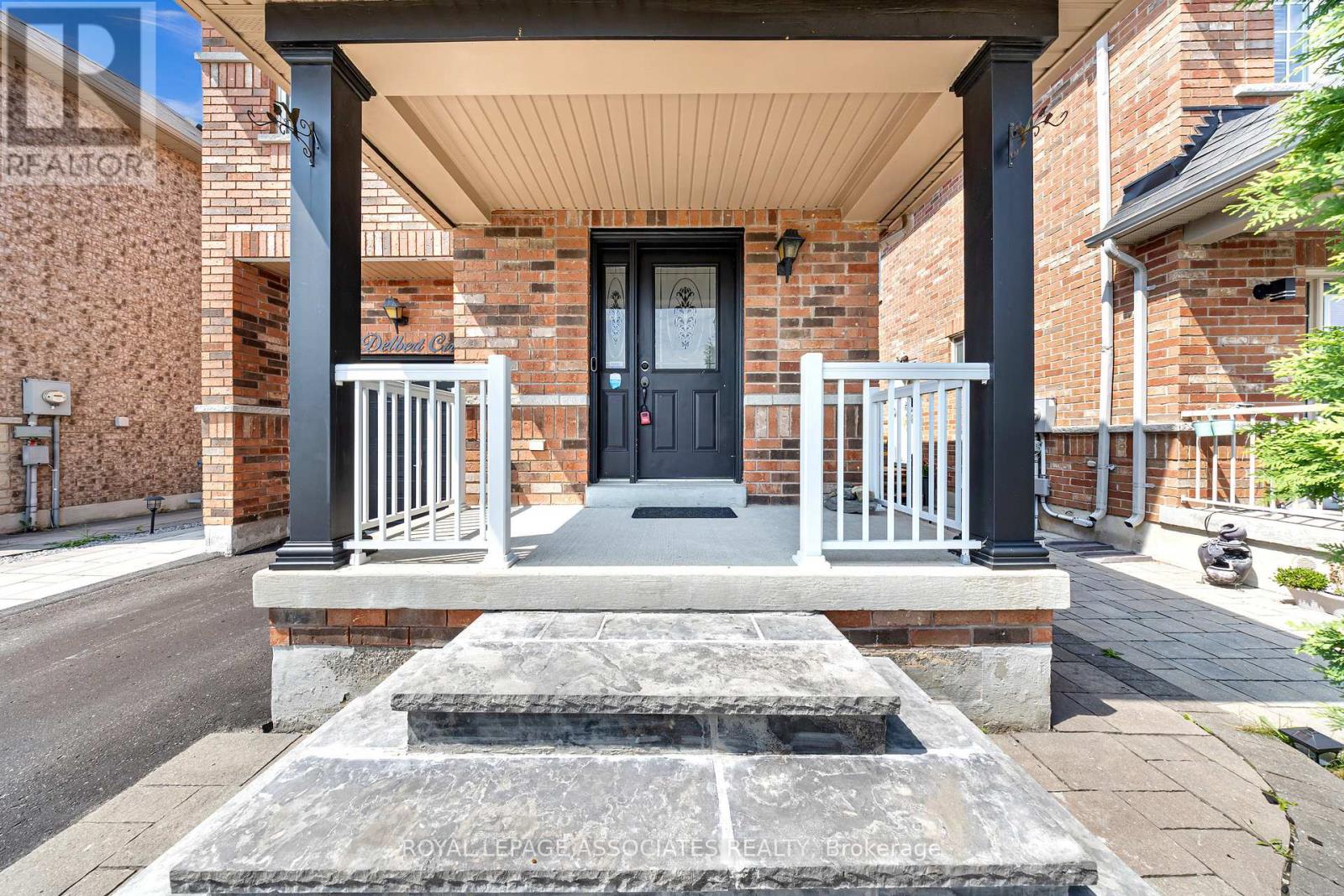 Photo 6 of 89 Delbert Circle, Whitchurchstouffville ON