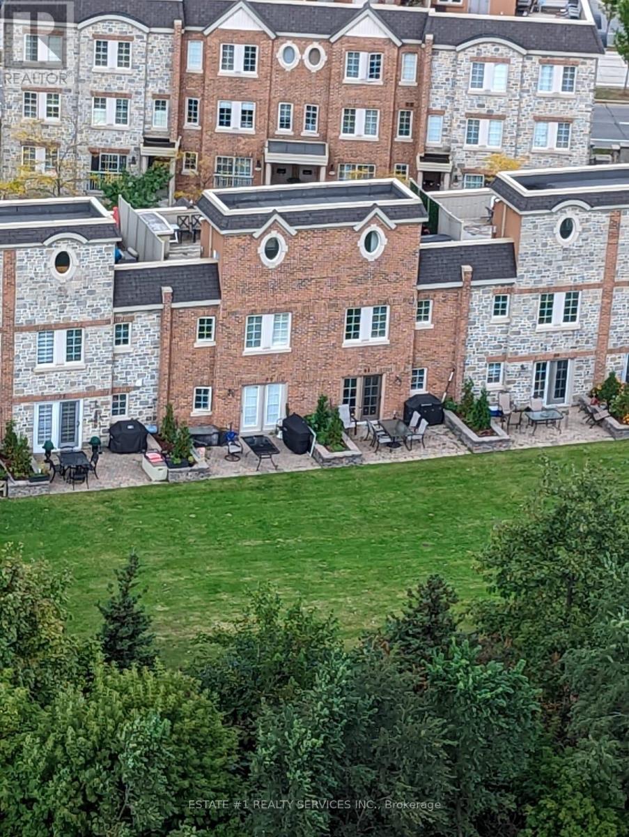 Photo 4 of 2116 1928 Lakeshore Boulevard, Toronto ON