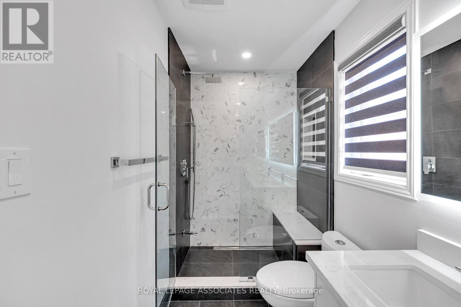 Photo 27 of 89 Delbert Circle, Whitchurchstouffville ON