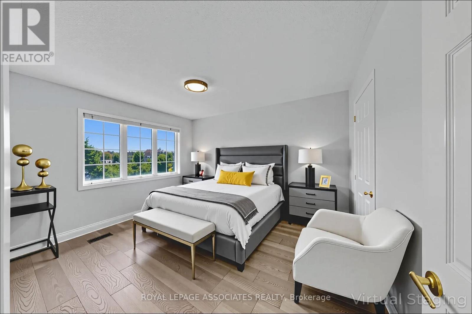 Photo 8 of 89 Delbert Circle, Whitchurchstouffville ON