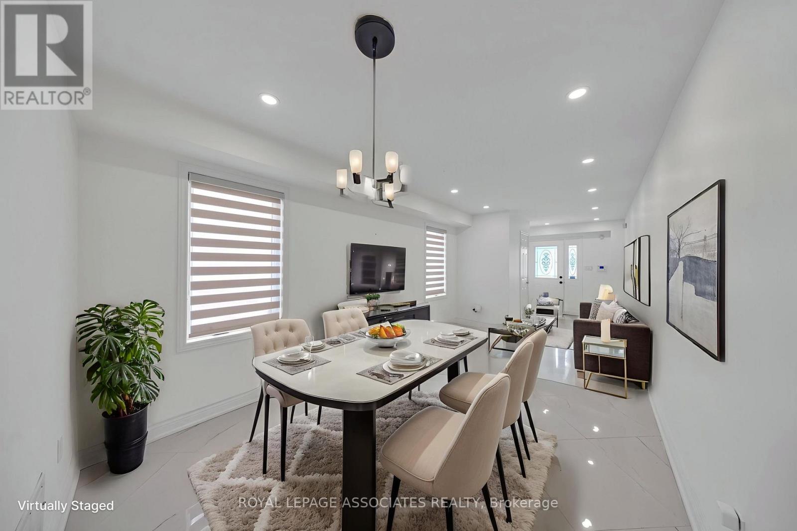 Photo 1 of 89 Delbert Circle, Whitchurchstouffville ON
