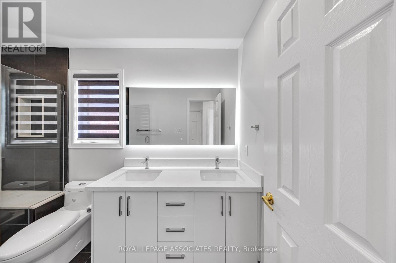 Photo 23 of 89 Delbert Circle, Whitchurchstouffville ON