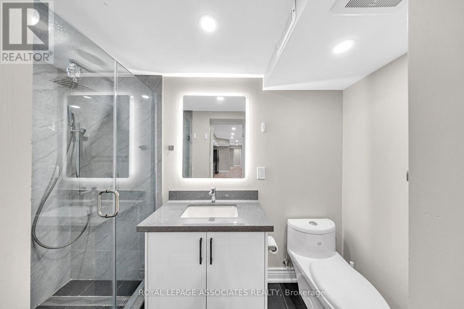 Photo 21 of 89 Delbert Circle, Whitchurchstouffville ON