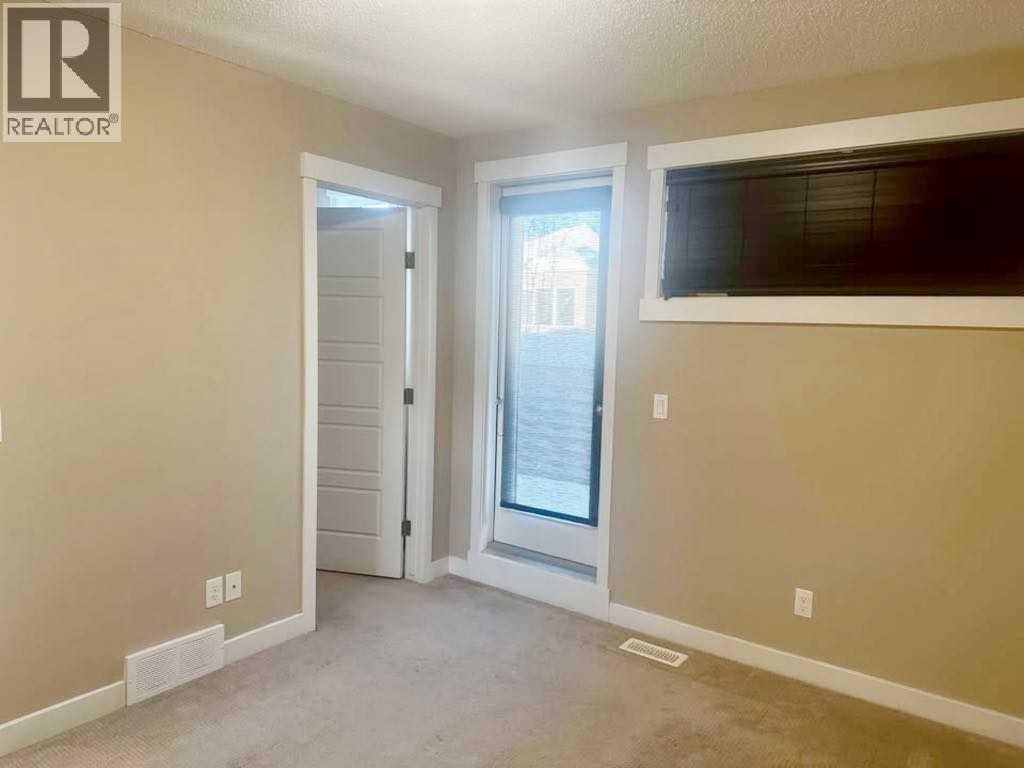 Photo 20 of 326 Covecreek Circle Ne, Calgary AB