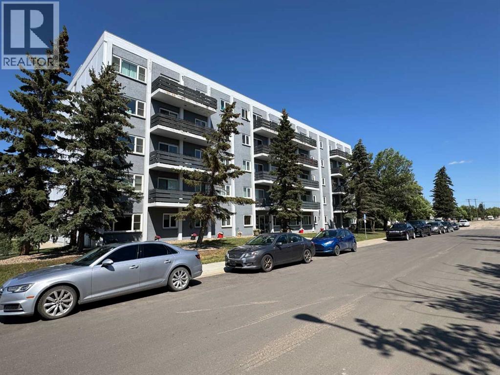 Photo 1 of 104 10230 106 Avenue, Grande Prairie AB