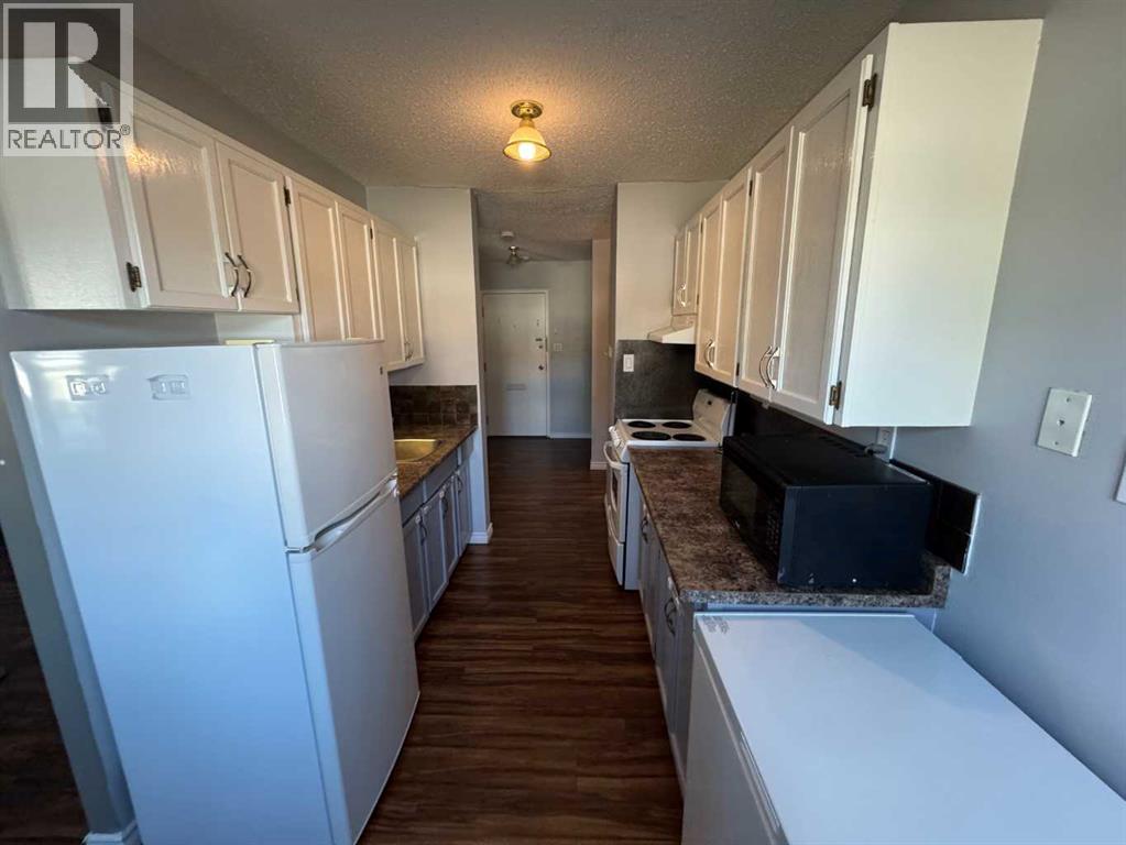Photo 6 of 104 10230 106 Avenue, Grande Prairie AB