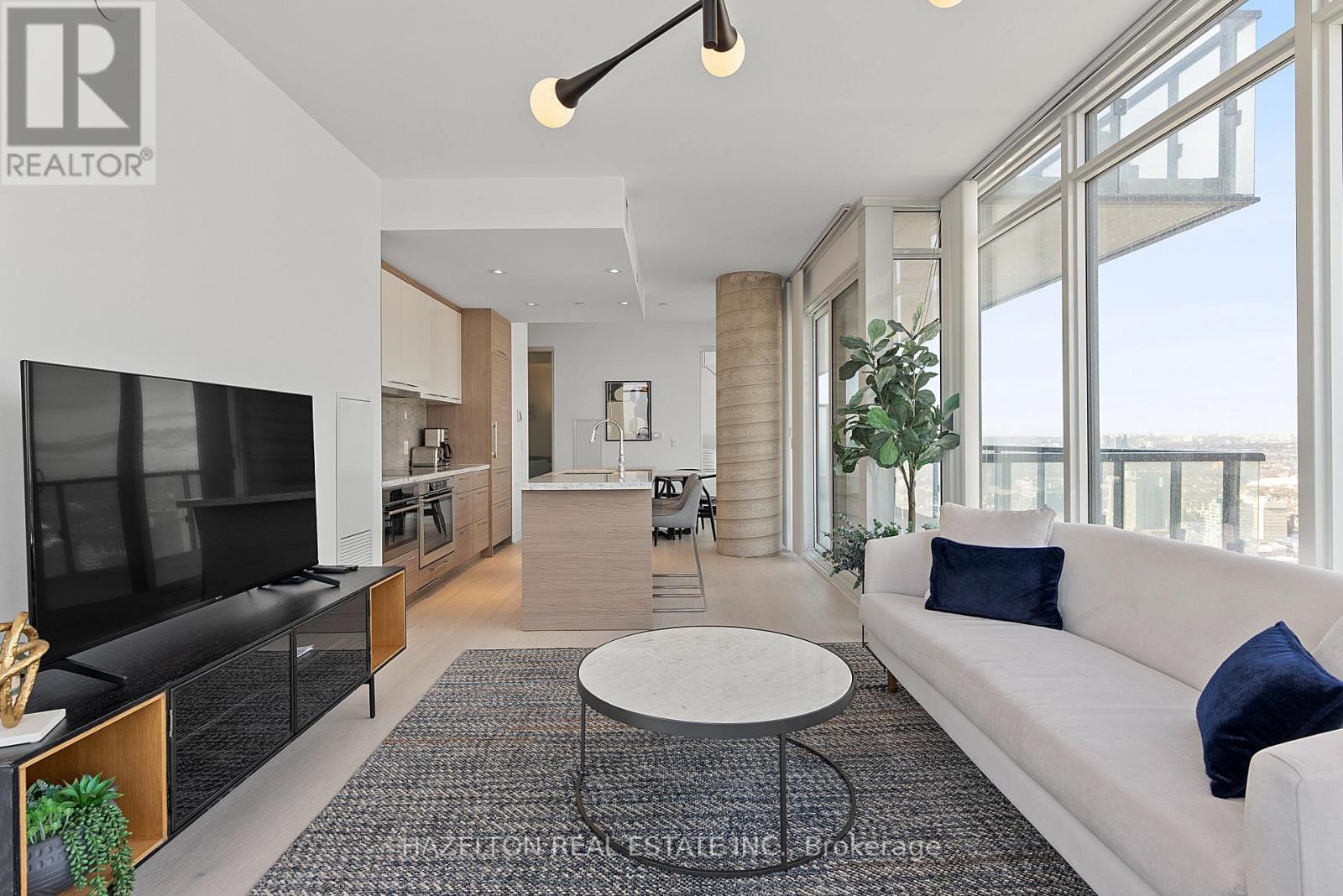 Photo 5 of 3402 488 University Avenue, Toronto ON