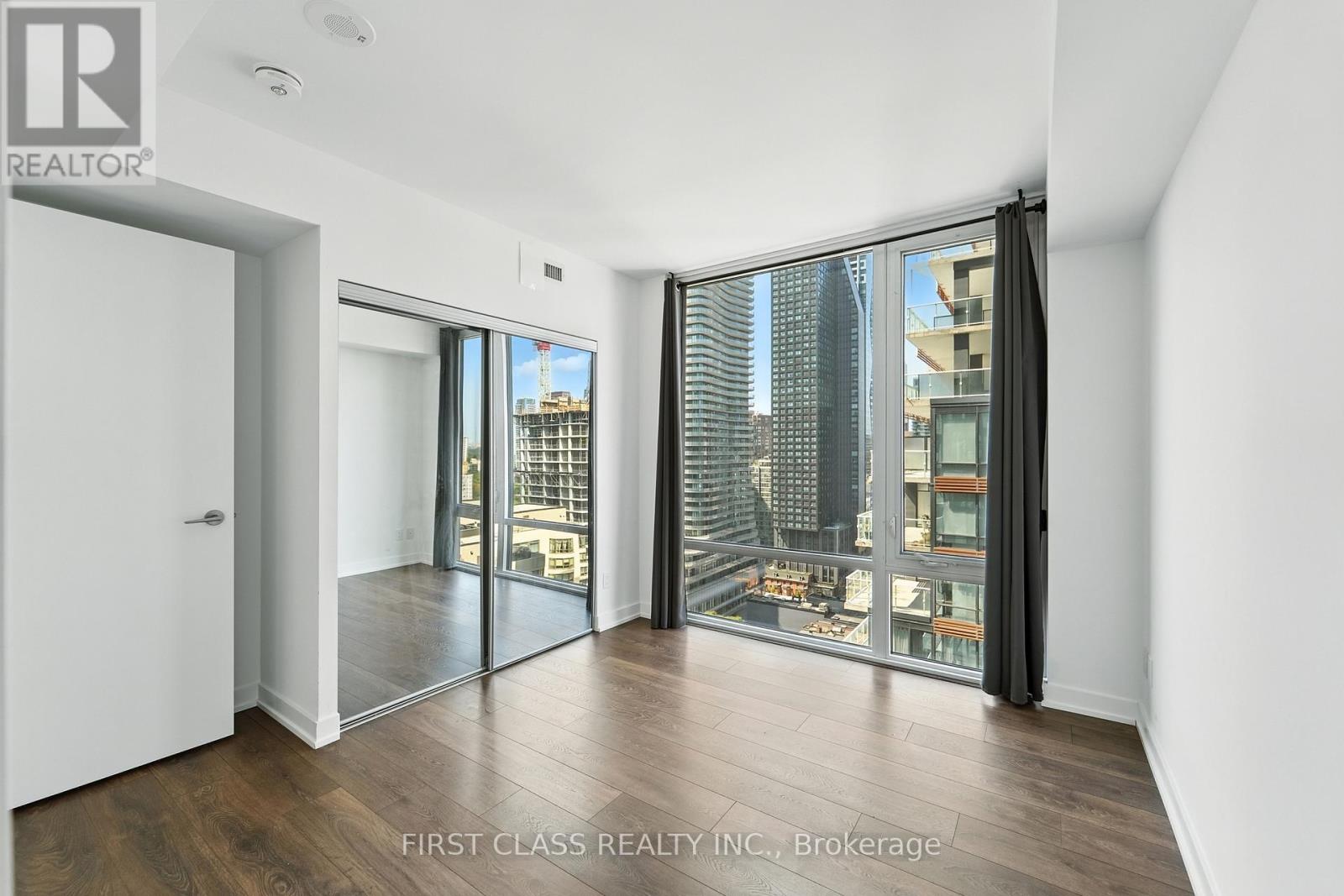 Photo 18 of 1802 501 Yonge Street, Toronto ON
