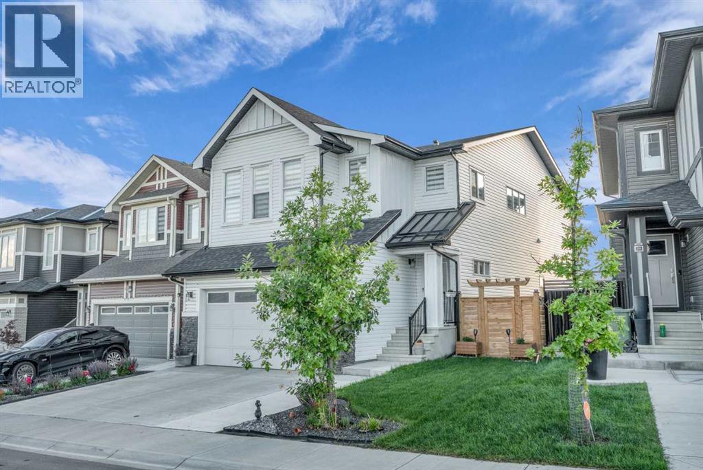 240 Lucas Crescent NW, Calgary, Alberta