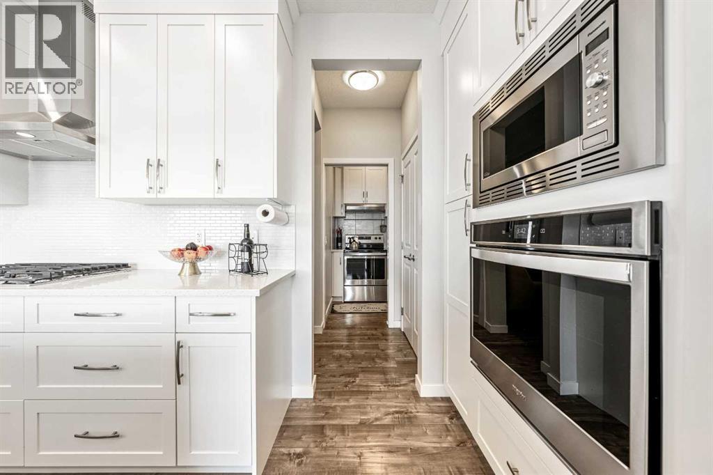 Photo 17 of 240 Lucas Crescent Nw, Calgary AB