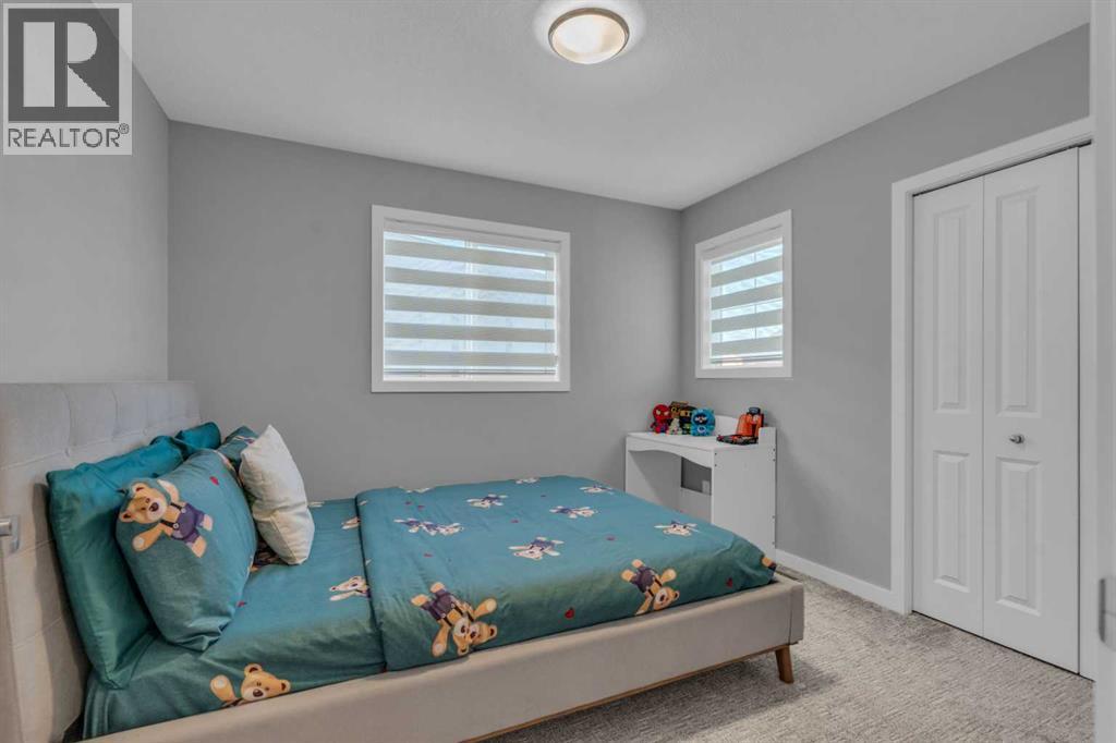 Photo 35 of 240 Lucas Crescent Nw, Calgary AB