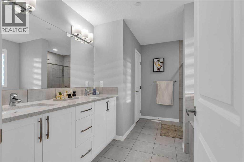 Photo 30 of 240 Lucas Crescent Nw, Calgary AB