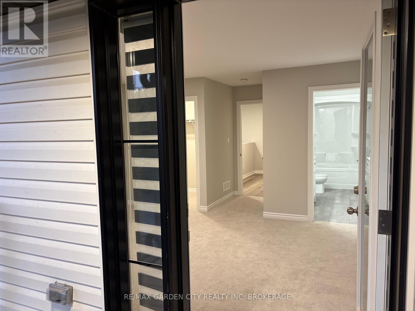 Photo 31 of Main 75 Superior Street, Welland ON