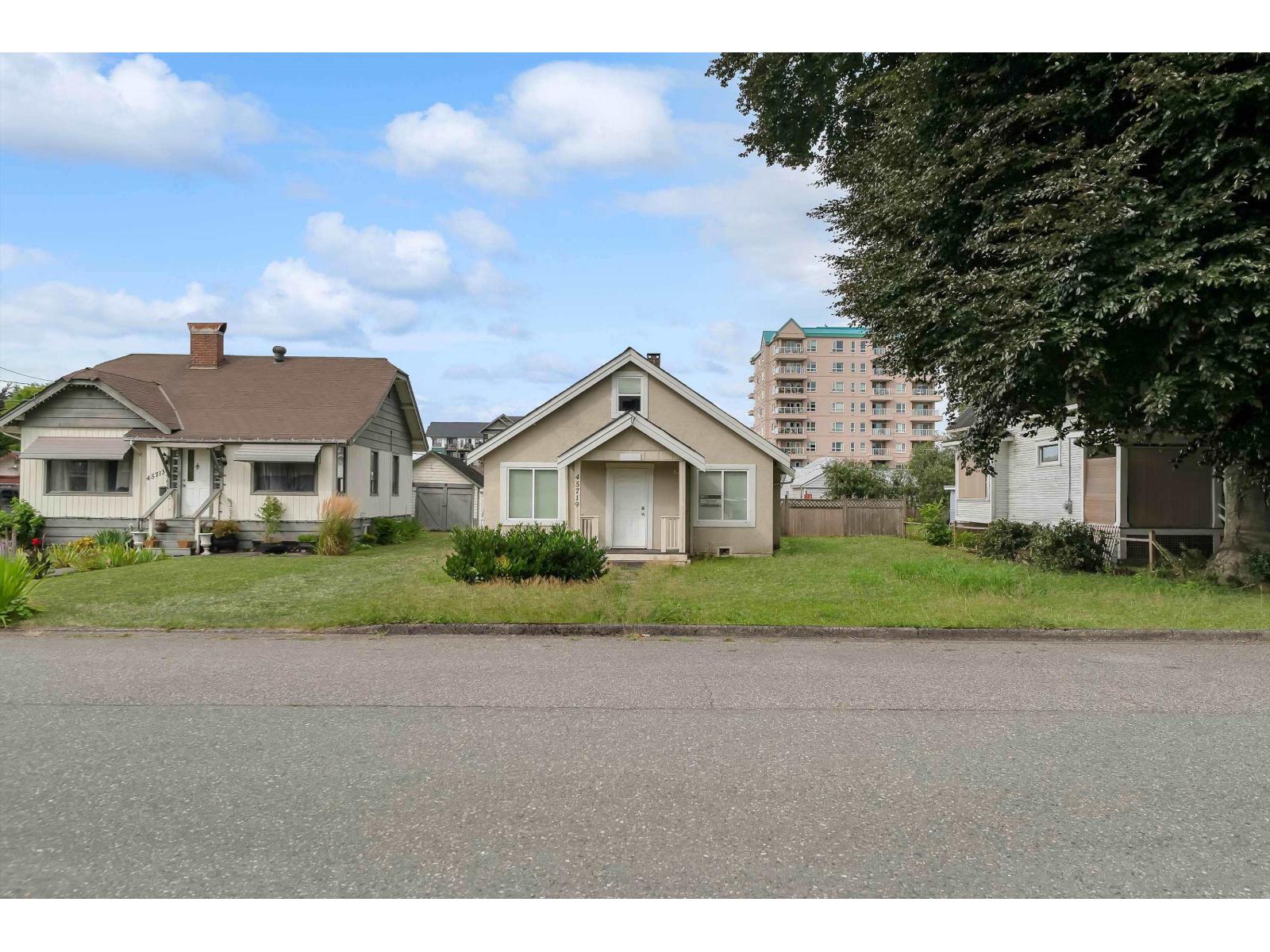Photo 17 of 45719 Kipp Avenue Chilliwack Proper West, Chilliwack BC