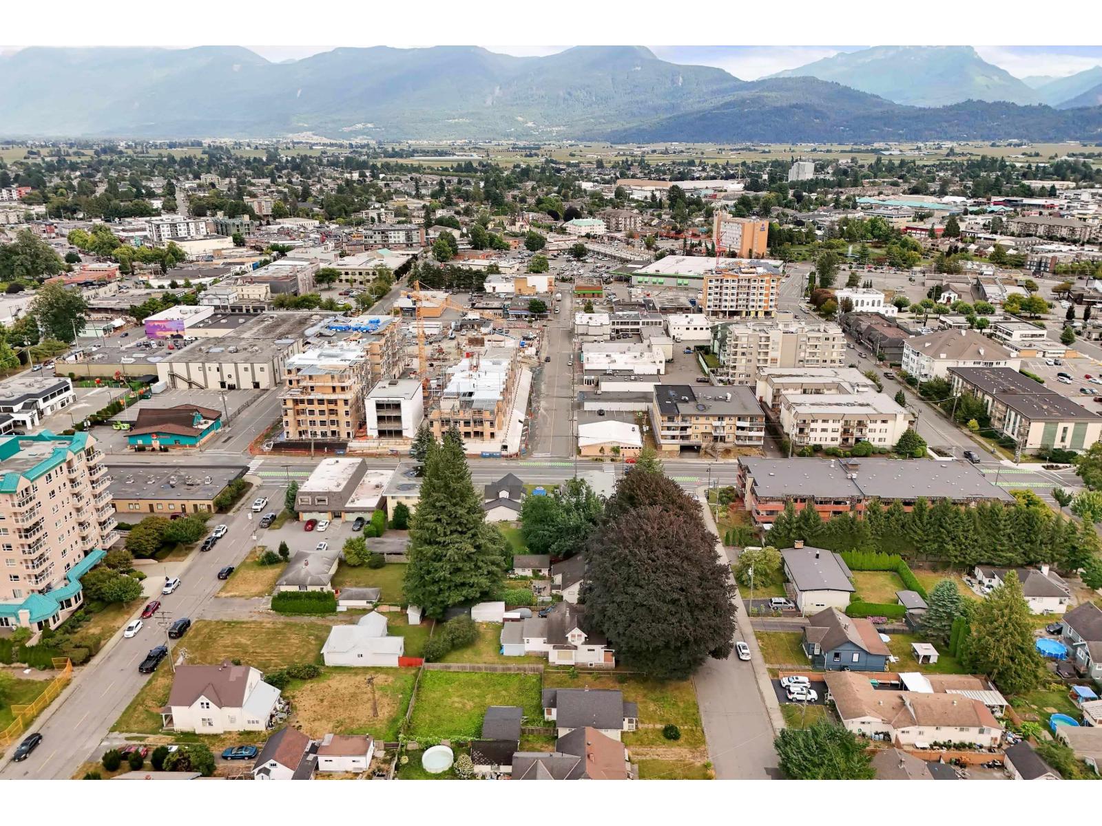 Photo 10 of 45719 Kipp Avenue Chilliwack Proper West, Chilliwack BC