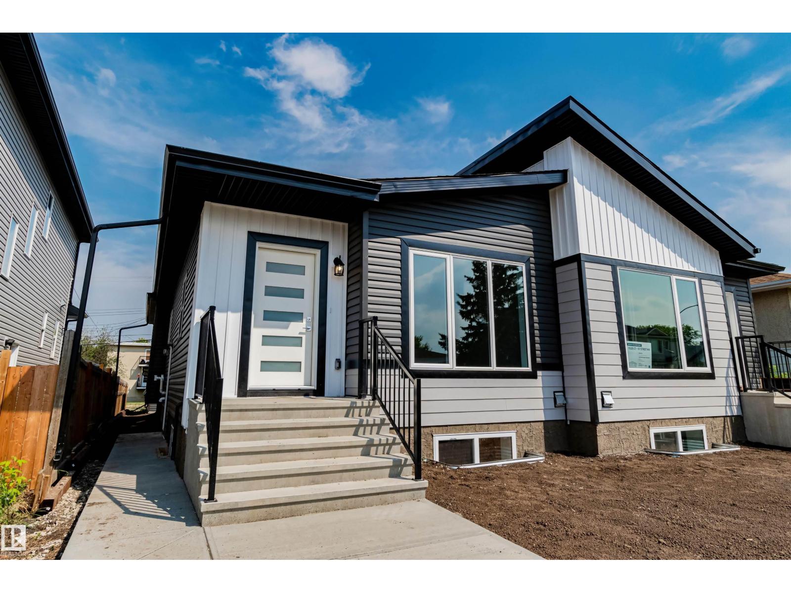Photo 1 of 12125 88 St Nw, Edmonton AB