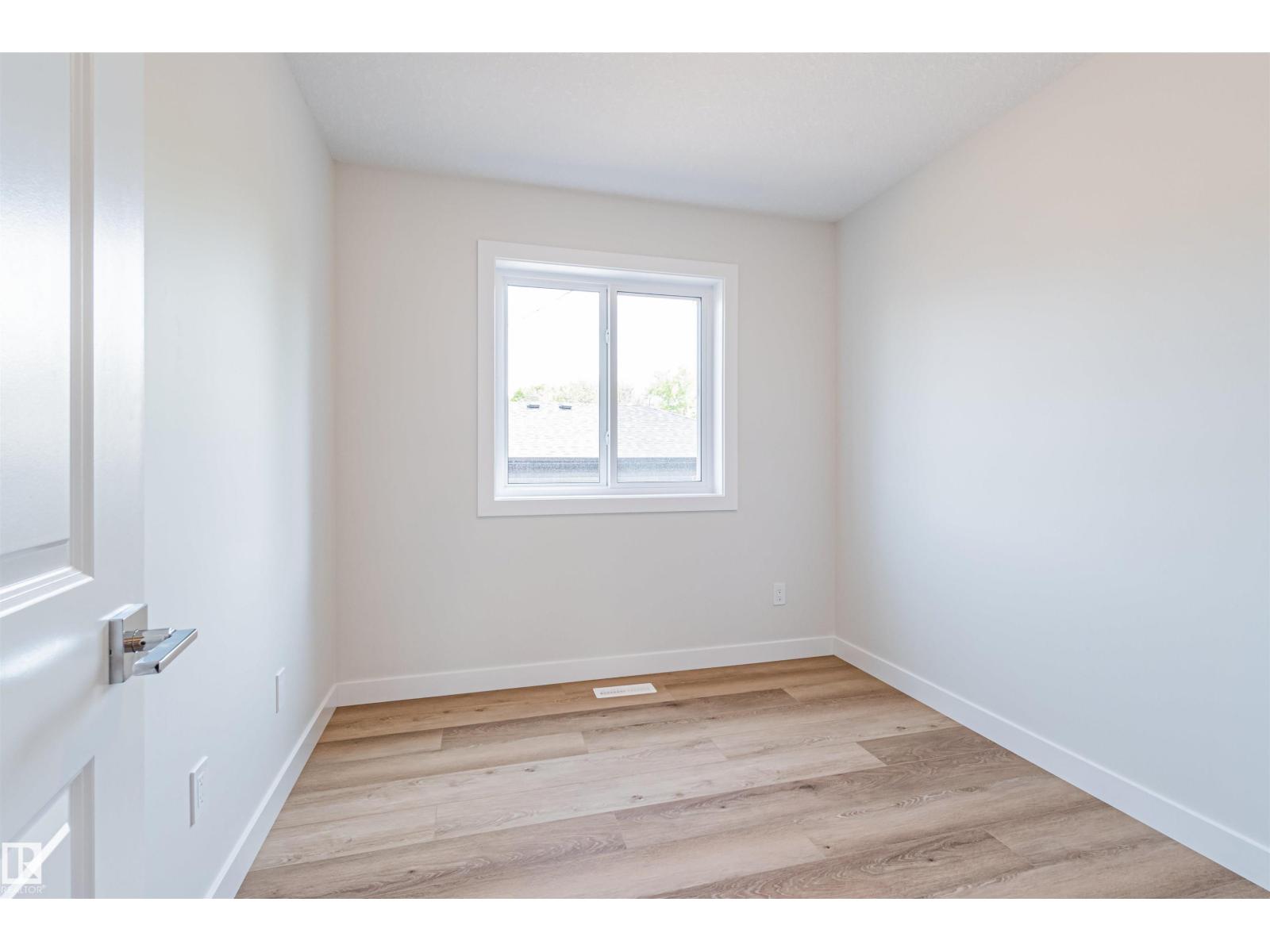 Photo 21 of 12125 88 St Nw, Edmonton AB
