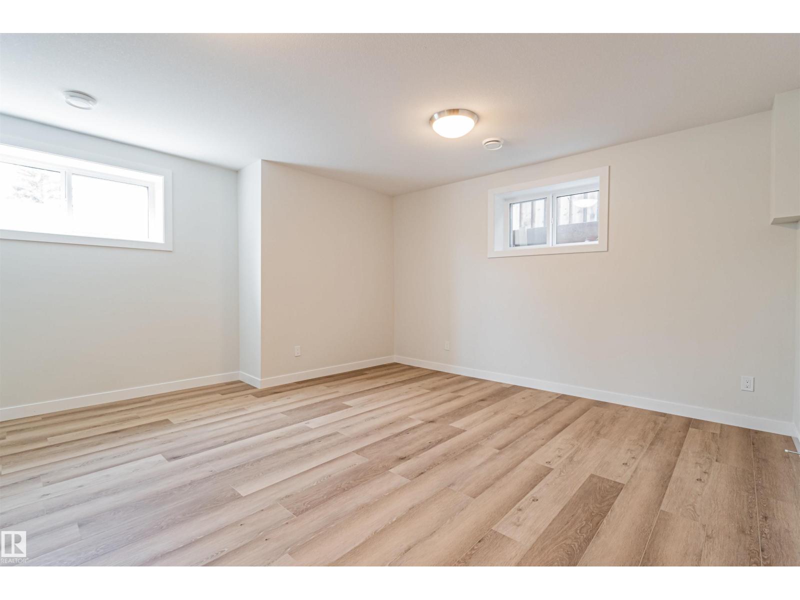 Photo 35 of 12125 88 St Nw, Edmonton AB