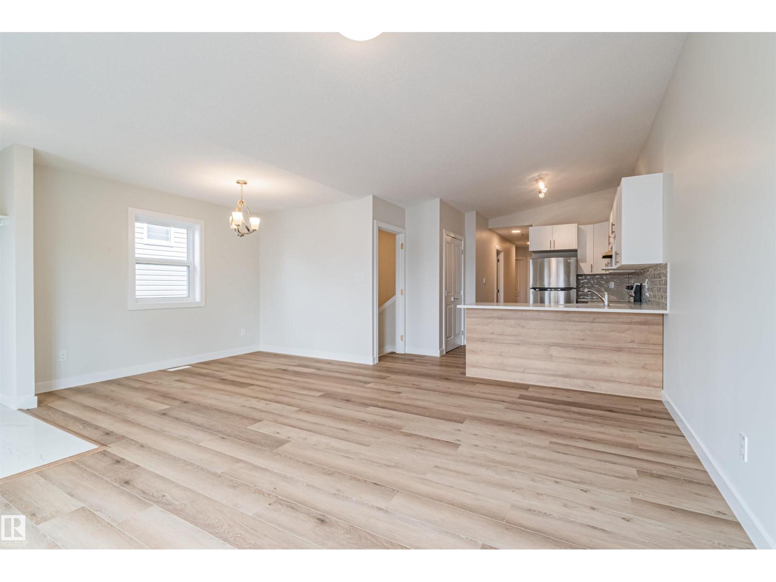 Photo 6 of 12125 88 St Nw, Edmonton AB