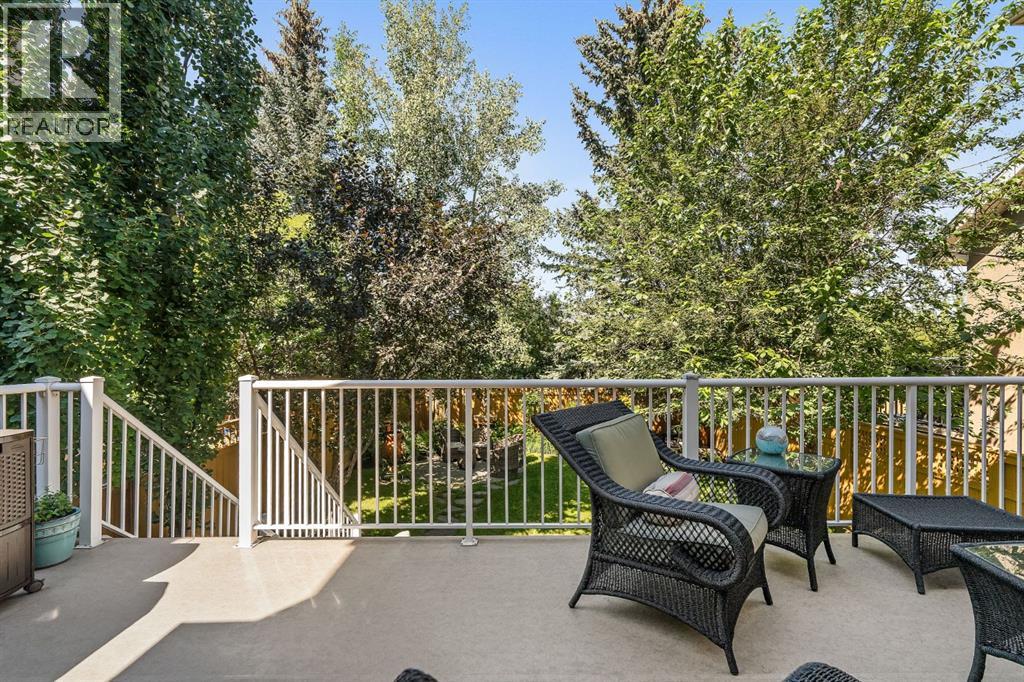 Single Family House for Sale in  Aspen Meadows Green SW Aspen Woods Calgary 