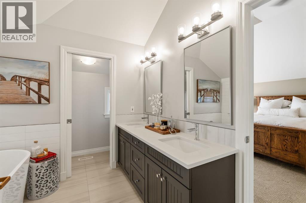 Single Family House for Sale in  Aspen Meadows Green SW Aspen Woods Calgary 