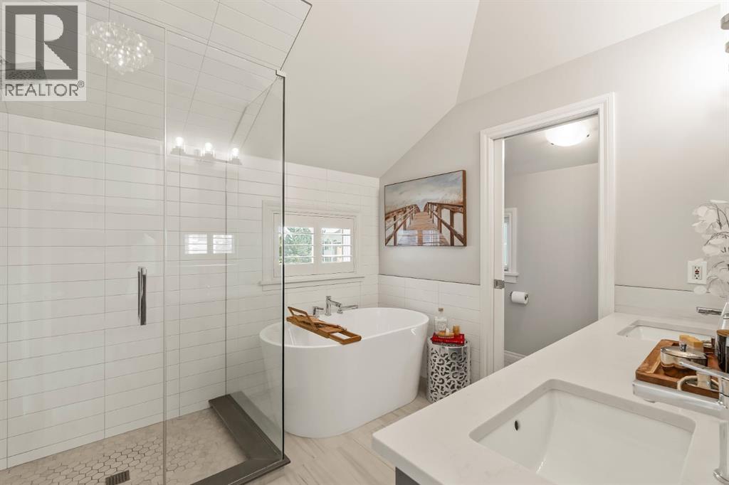 Single Family House for Sale in  Aspen Meadows Green SW Aspen Woods Calgary 