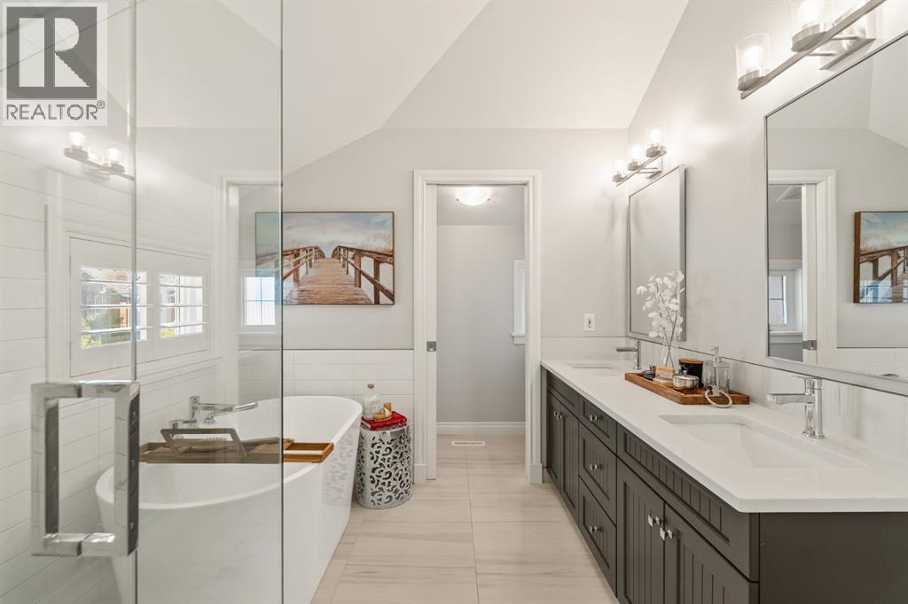 Single Family House for Sale in  Aspen Meadows Green SW Aspen Woods Calgary 
