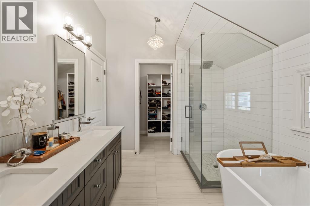 Single Family House for Sale in  Aspen Meadows Green SW Aspen Woods Calgary 