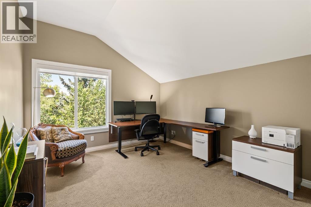 Single Family House for Sale in  Aspen Meadows Green SW Aspen Woods Calgary 