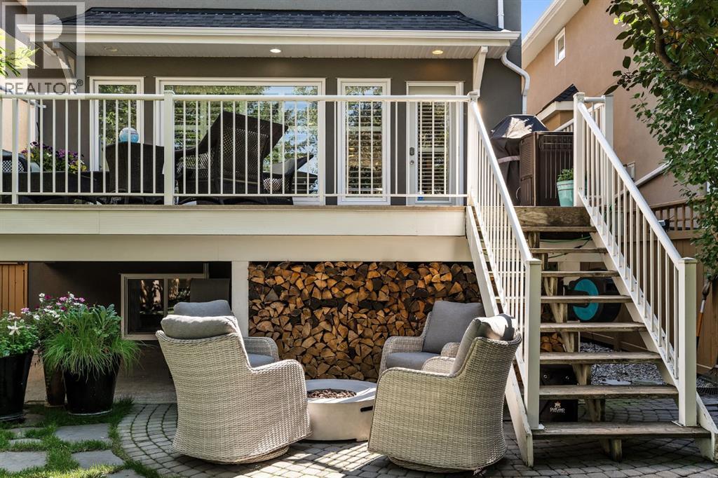 Single Family House for Sale in  Aspen Meadows Green SW Aspen Woods Calgary 